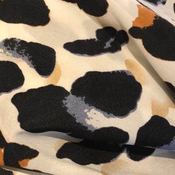 Leopard Cold Shoulder Blouse - Picture 5 of 5